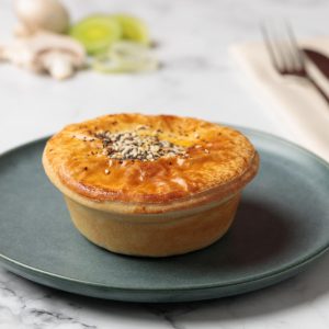 IVAN’S – CHICKEN, MUSHROOM & LEEK PIE – 220G – 12PK